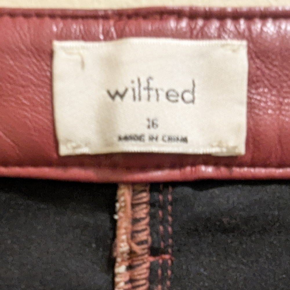 Wilfred The Melina™ Super High-Rise Pant Vegan Leather Burgundy Red- 16 - Picture 15 of 15